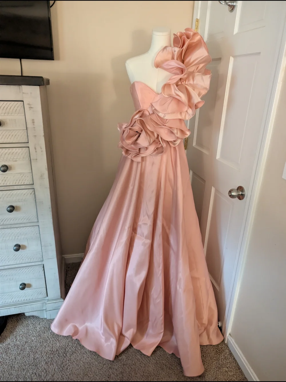 Jovani Blush Pink Ruffle One Shoulder Ball Gown Dress Size 4 NWOT | Style 40796
